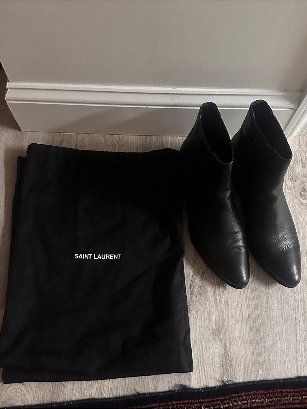 Yves Saint Laurent West Chelsea Boots in Smooth Leather